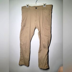 Men’s Wrangler Cargo Nylon Stretch Pants, 38x30 (style NW788FR)